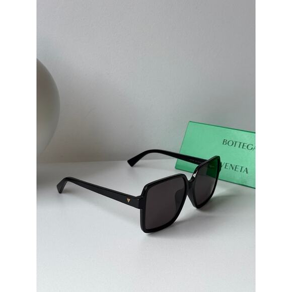 NEW Bottega Veneta BV1317SK Black Square Sunglasses